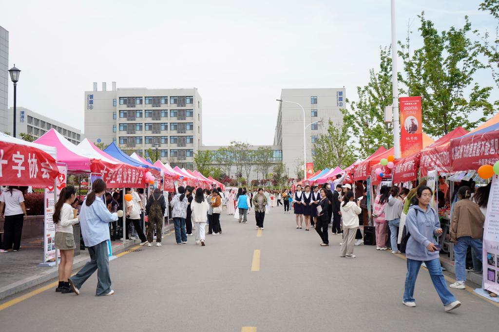 20240417澳门永利6774第十六届科技文化艺术节开幕式5.JPG