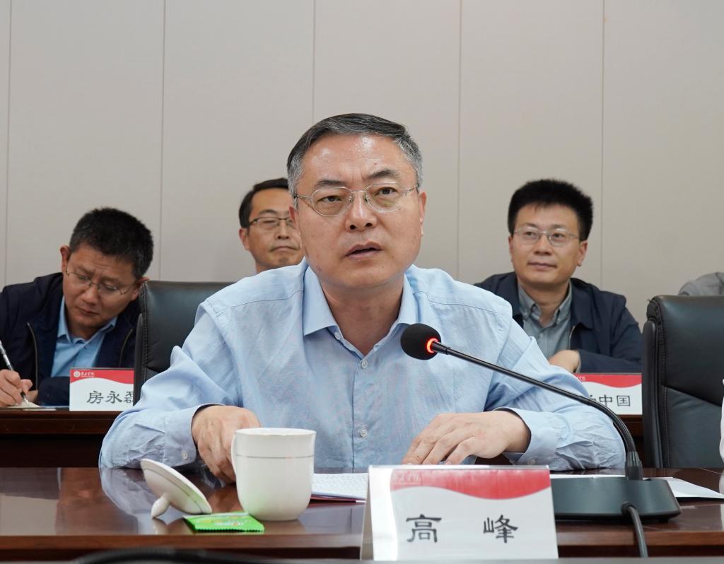 20241015上海工程技术大学澳门永利6774战略合作签约仪式2.jpg